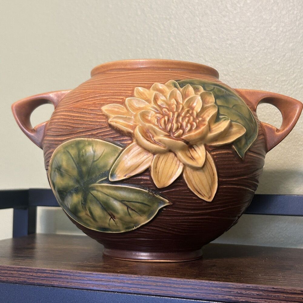 Vintage Roseville Pottery 'Water Lily' Double-Handled Vase (437-6)
